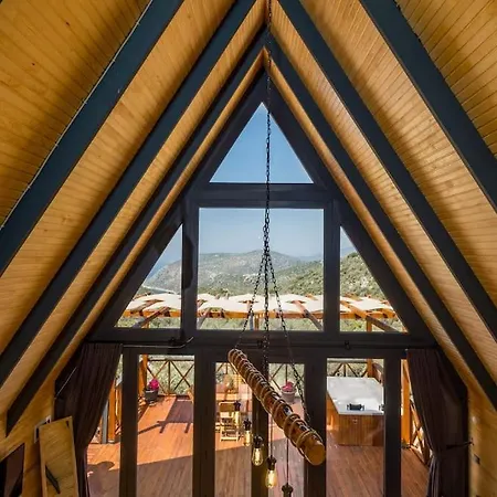 Hidden Bungalow Chalet