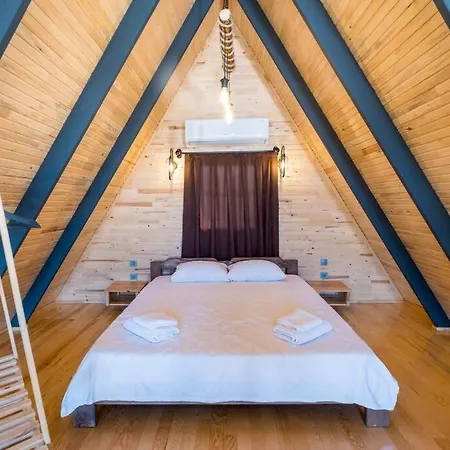 Hidden Bungalow Chalet *